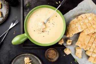 gerber-rezept-2022-fondue-brot-mit-getrockneten-tomaten-3840x2160_01